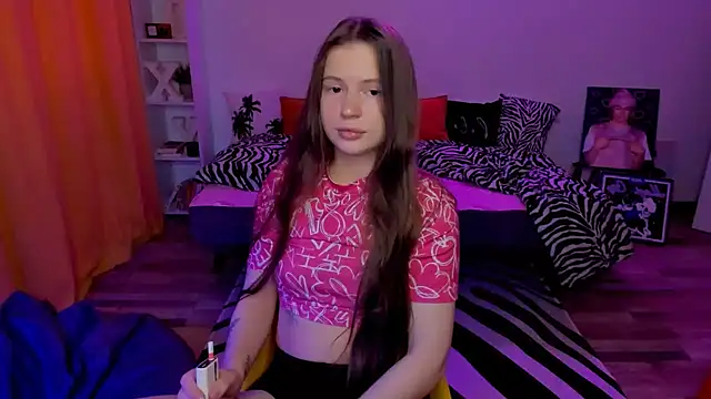 HelloRoxy online show from June 7, 2026, 4:33 pm