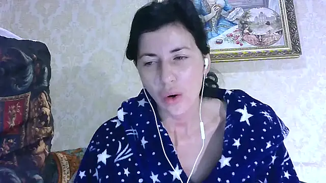 Snapshot of StunnigArt chatting on May 5, 2026, 1:13 am StunnigArt online show from May 5, 2026, 1:13 am