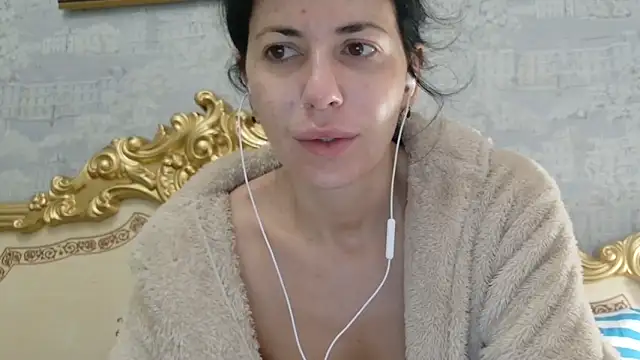 Snapshot of StunnigArt chatting on May 10, 2026, 2:28 am StunnigArt online show from May 10, 2026, 2:28 am