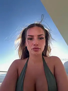 EvieEvans online show from June 9, 2026, 5:24 pm