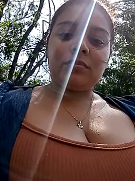 stefanie010 online show from December 14, 2025, 5:07 pm