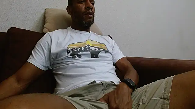 Snapshot of elmorenazost chatting on February 16, 2025, 2:31 am elmorenazost online show from February 16, 2025, 2:31 am