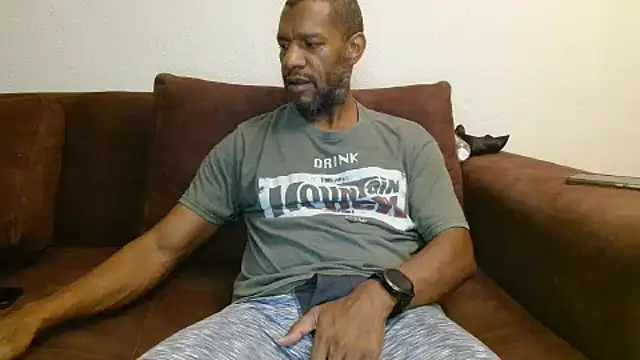 Snapshot of elmorenazost chatting on February 19, 2025, 3:06 am elmorenazost online show from February 19, 2025, 3:06 am