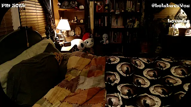 Snapshot of LeluLuvsYou chatting on December 6, 2024, 7:21 am LeluLuvsYou online show from December 6, 2024, 7:21 am