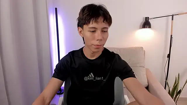 kim lian21 online show from November 20, 2025, 10:15 am