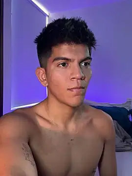 santiago 01 online show from December 10, 2024, 9:11 pm