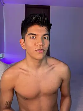 santiago 01 online show from January 7, 2025, 10:52 pm