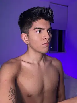 santiago 01 online show from February 5, 2025, 2:51 am