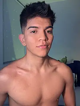 santiago 01 online show from February 13, 2025, 1:19 am