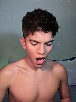 santiago 01 online show from February 23, 2025, 11:14 pm