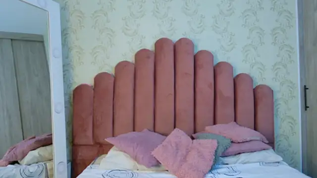 Bella Fior online show from October 15, 2025, 12:00 am