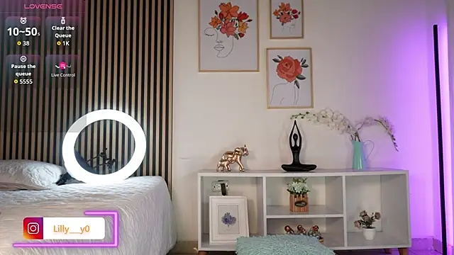 LillyDolls23 online show from December 14, 2025, 12:54 pm