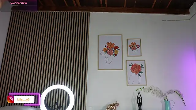 LillyDolls23 online show from February 3, 2026, 1:05 pm