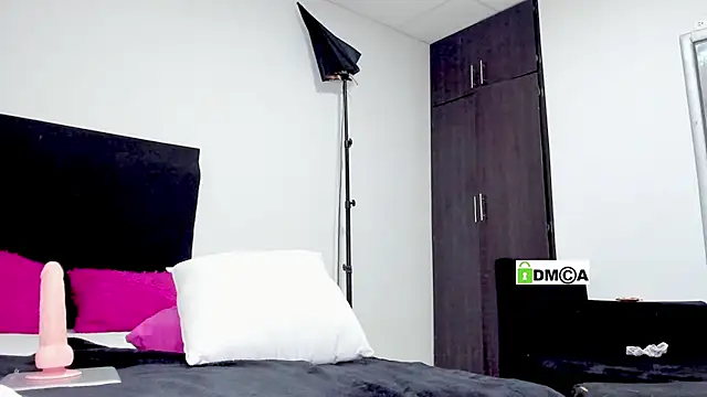 Snapshot of Scarlette1312 chatting on January 8, 2025, 4:55 am Scarlette1312 online show from January 8, 2025, 4:55 am