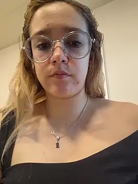 NaomiShimizu online show from April 12, 2026, 7:41 pm