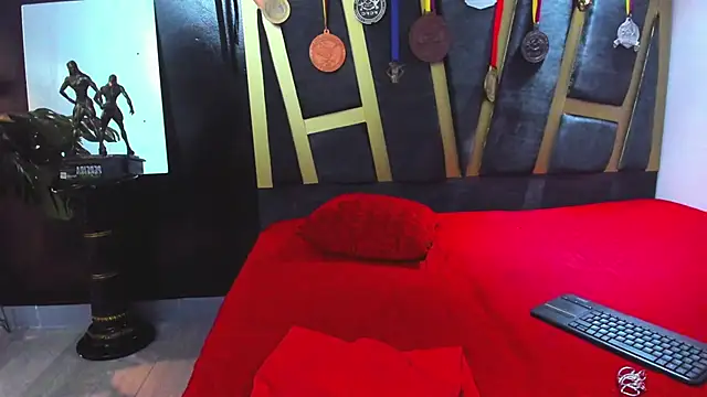 Khloe Rossich online show from October 7, 2025, 6:16 pm