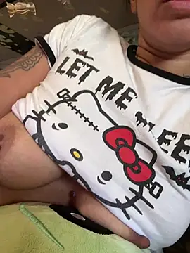 Nadiasexy online show from February 23, 2026, 1:19 pm