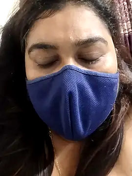 indianlisa5 online show from August 8, 2026, 7:38 pm