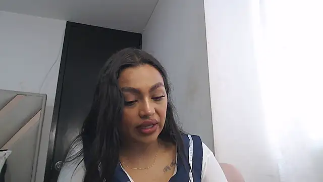 fairylatin222 online show from October 31, 2025, 12:28 pm