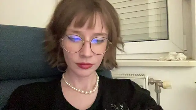 Snapshot of ms_christiana chatting on May 4, 2026, 9:22 pm ms christiana online show from May 4, 2026, 9:22 pm