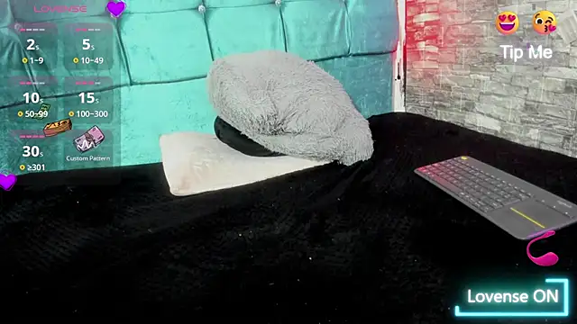 Cloee66 online show from October 24, 2025, 12:56 pm