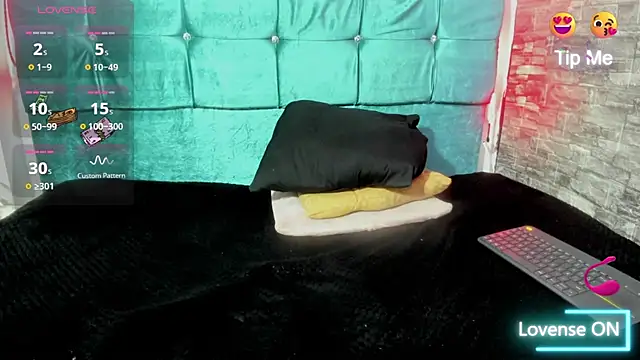 Cloee66 online show from November 14, 2025, 12:26 pm