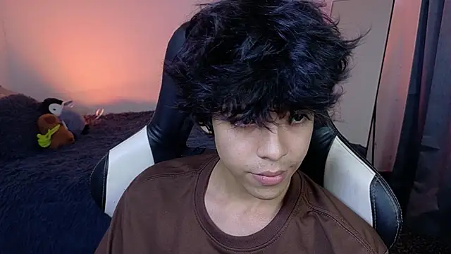 Alan26  online show from April 2, 2026, 7:17 am