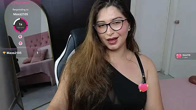 adara lennox online show from May 25, 2026, 8:04 pm