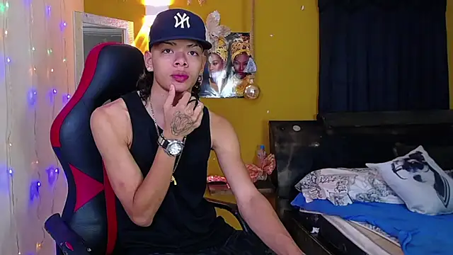 Snapshot of Harry_jhonsson chatting on December 21, 2024, 4:30 am Harry jhonsson online show from December 21, 2024, 4:30 am