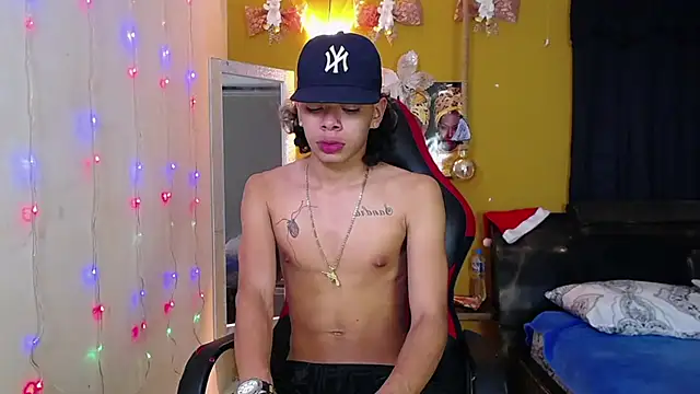 Snapshot of Harry_jhonsson chatting on December 23, 2024, 8:11 am Harry jhonsson online show from December 23, 2024, 8:11 am