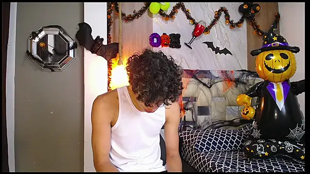 Snapshot of Harry_jhonsson chatting on October 21, 2025, 2:45 am Harry jhonsson online show from October 21, 2025, 2:45 am