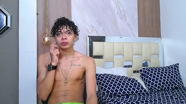 Snapshot of Harry_jhonsson chatting on November 6, 2025, 9:37 pm Harry jhonsson online show from November 6, 2025, 9:37 pm