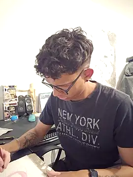 xrobXstax online show from October 9, 2025, 10:52 pm