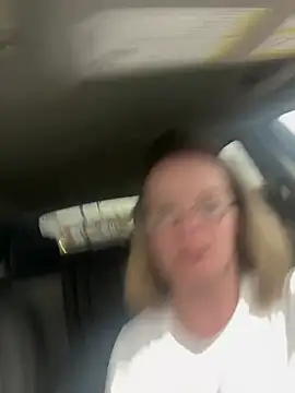 yanks28xh online show from March 5, 2025, 9:59 pm