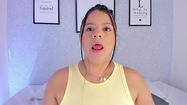 Snapshot of Natasha_harper chatting on October 22, 2025, 11:43 am Natasha harper online show from October 22, 2025, 11:43 am