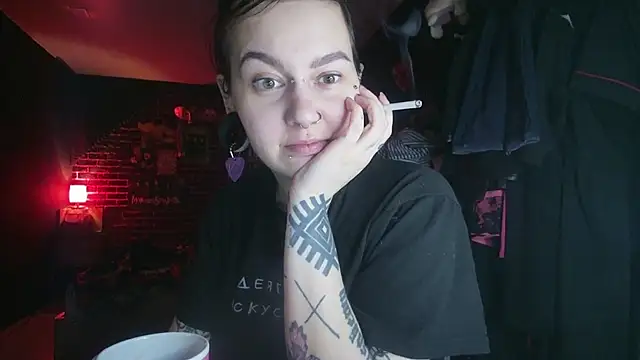 Snapshot of MoorderxDoll chatting on December 5, 2024, 9:50 pm MoorderxDoll online show from December 5, 2024, 9:50 pm