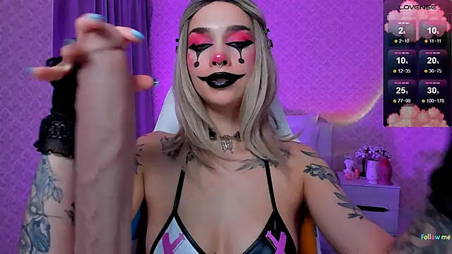 Snapshot of LeylaNoiry chatting on November 6, 2025, 3:24 pm LeylaNoiry online show from November 6, 2025, 3:24 pm