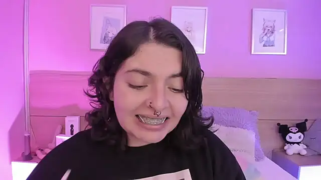 Snapshot of Sachi_Meow chatting on February 12, 2025, 11:51 am Sachi Meow online show from February 12, 2025, 11:51 am