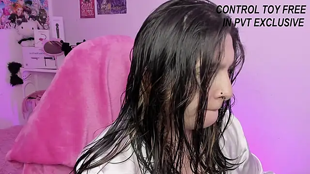 Snapshot of Sachi_Meow chatting on October 29, 2025, 12:40 pm Sachi Meow online show from October 29, 2025, 12:40 pm