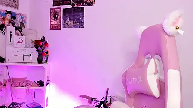 Snapshot of Sachi_Meow chatting on November 16, 2025, 10:43 am Sachi Meow online show from November 16, 2025, 10:43 am