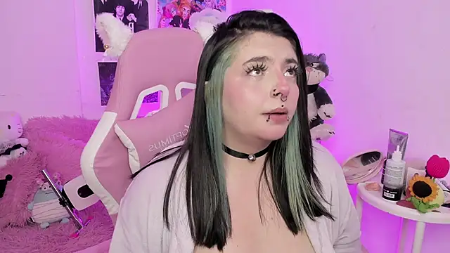 Snapshot of Sachi_Meow chatting on December 17, 2025, 5:41 pm Sachi Meow online show from December 17, 2025, 5:41 pm