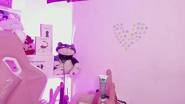 Snapshot of Sachi_Meow chatting on December 20, 2025, 3:52 pm Sachi Meow online show from December 20, 2025, 3:52 pm