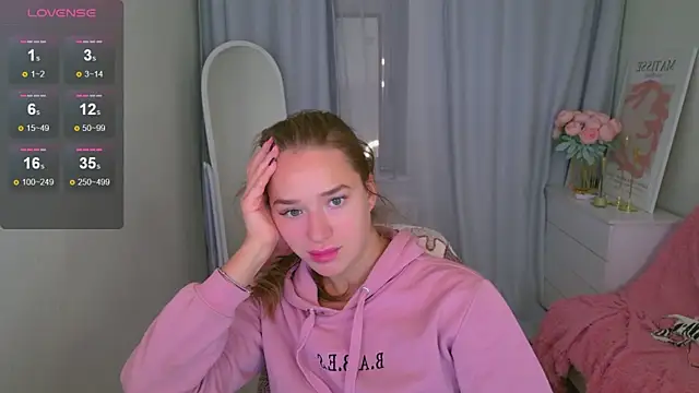 Snapshot of LovelyJessie chatting on October 10, 2025, 2:05 pm LovelyJessie online show from October 10, 2025, 2:05 pm