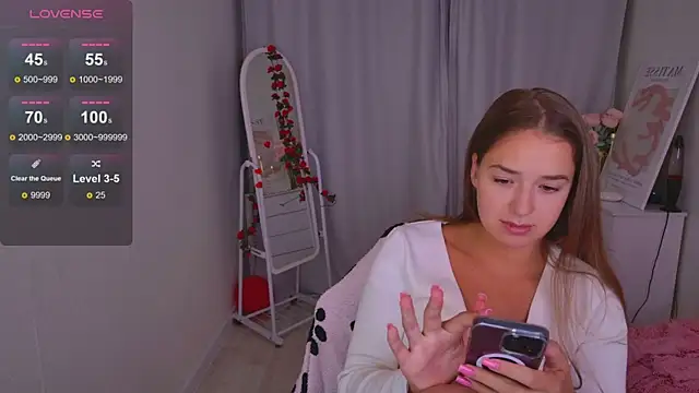 LovelyJessie online show from February 27, 2026, 2:06 pm