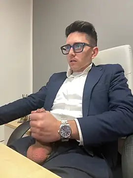 Snapshot of masterboss_ chatting on February 14, 2025, 1:18 pm masterboss online show from February 14, 2025, 1:18 pm