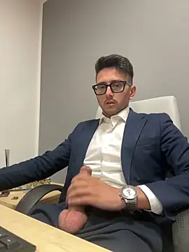 Snapshot of masterboss_ chatting on October 7, 2025, 11:51 am masterboss online show from October 7, 2025, 11:51 am