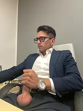 Snapshot of masterboss_ chatting on October 24, 2025, 12:23 pm masterboss online show from October 24, 2025, 12:23 pm