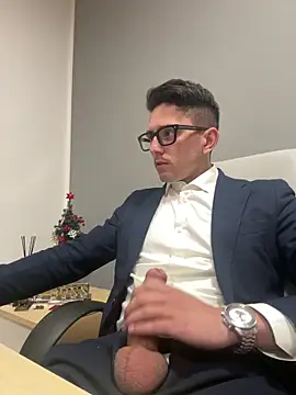 masterboss  online show from December 15, 2025, 1:37 pm