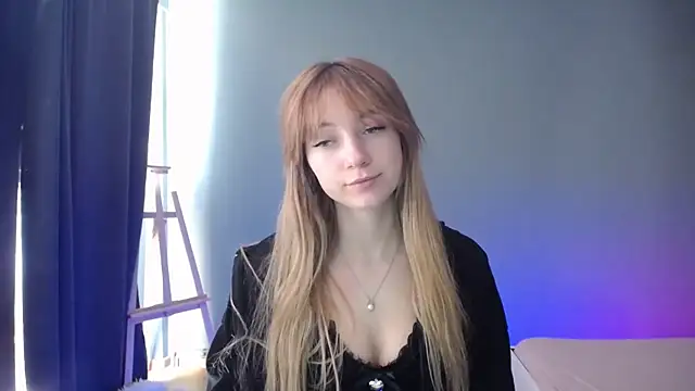 LuciaYoung online show from March 8, 2025, 9:50 am