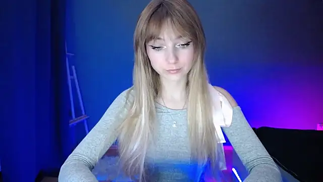 LuciaYoung online show from March 18, 2025, 7:31 pm